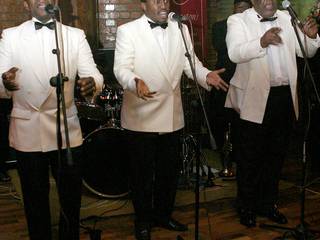 Cape Town gets ready for Manhattans